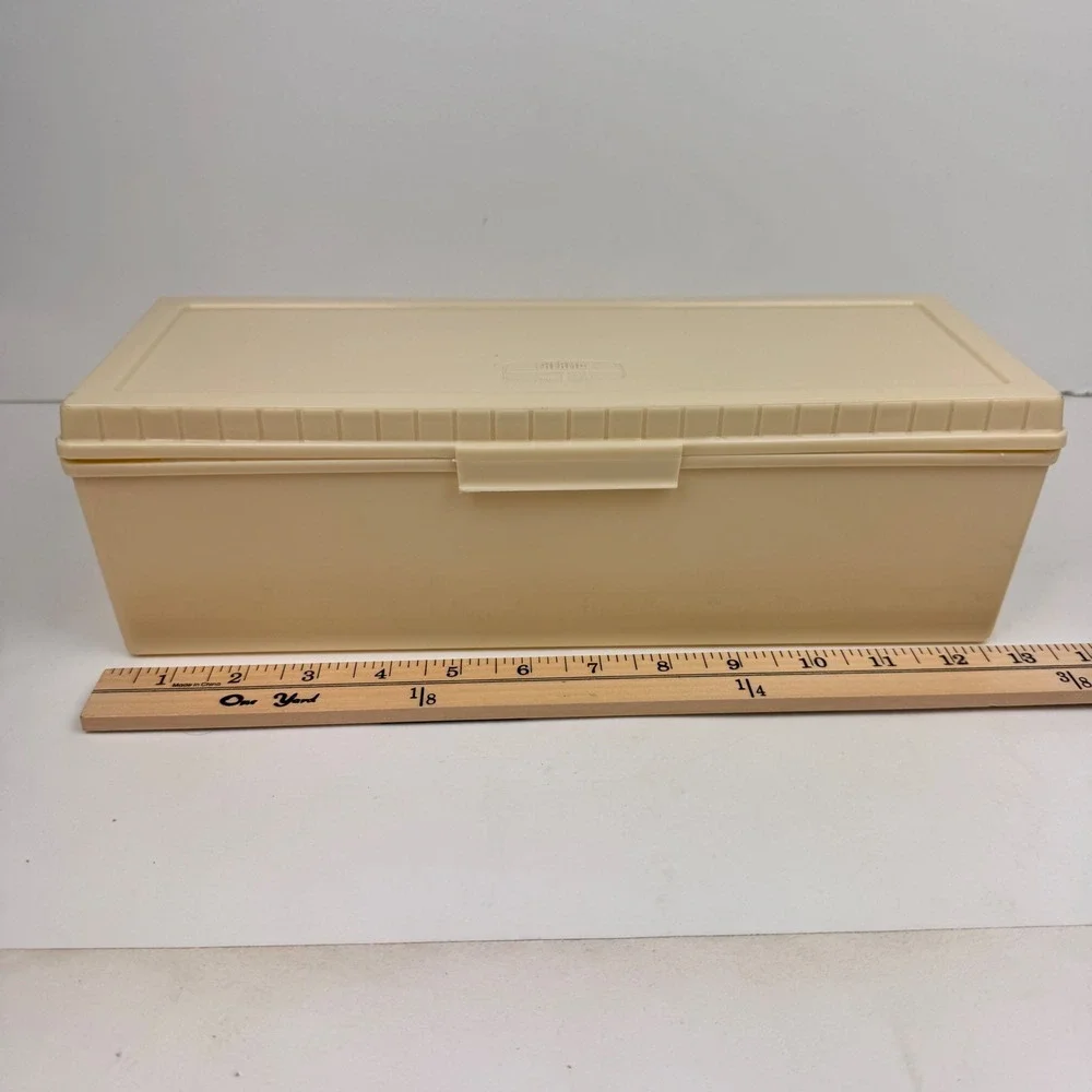Vtg Thermos Brand plastic picnic sandwich box w hinged lid tan color replacement